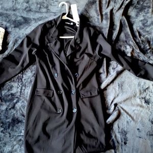 Blazer dress black. Fits like a sz 12/14. Perfect date night dress. Boohoo.